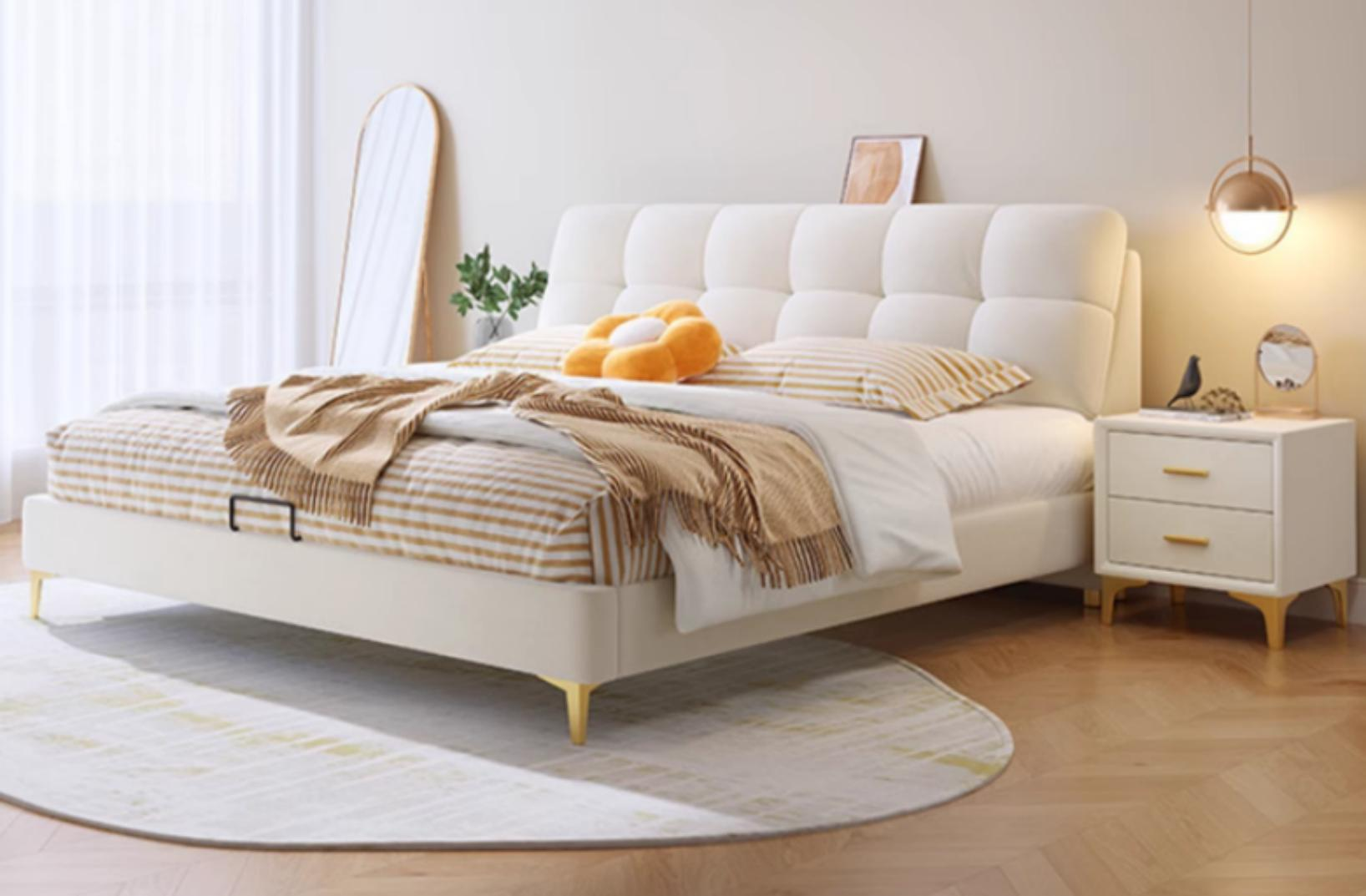 Internet-famous technology-made bed for a modern minimalist master bedroom with a touch of luxury.