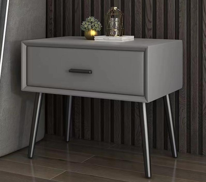 Solid wood bedside table. Single drawer. Hotel-style, minimalist modern design. Small-sized bedroom. Ultra-modern, high-end. Trendy, fashionable. In style with the latest trends.