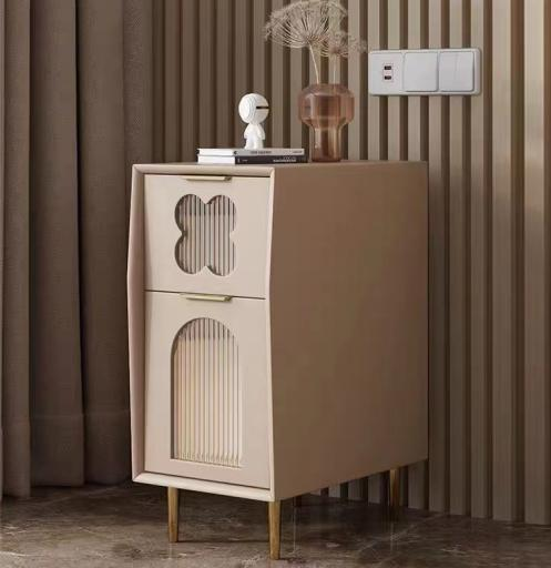 Mini bedside table with ultra-narrow design, in the style of "In Style", suitable for small-sized bedrooms. Made of solid wood, it is a modern and luxurious high-end creative storage cabinet with a touch of sophistication.
