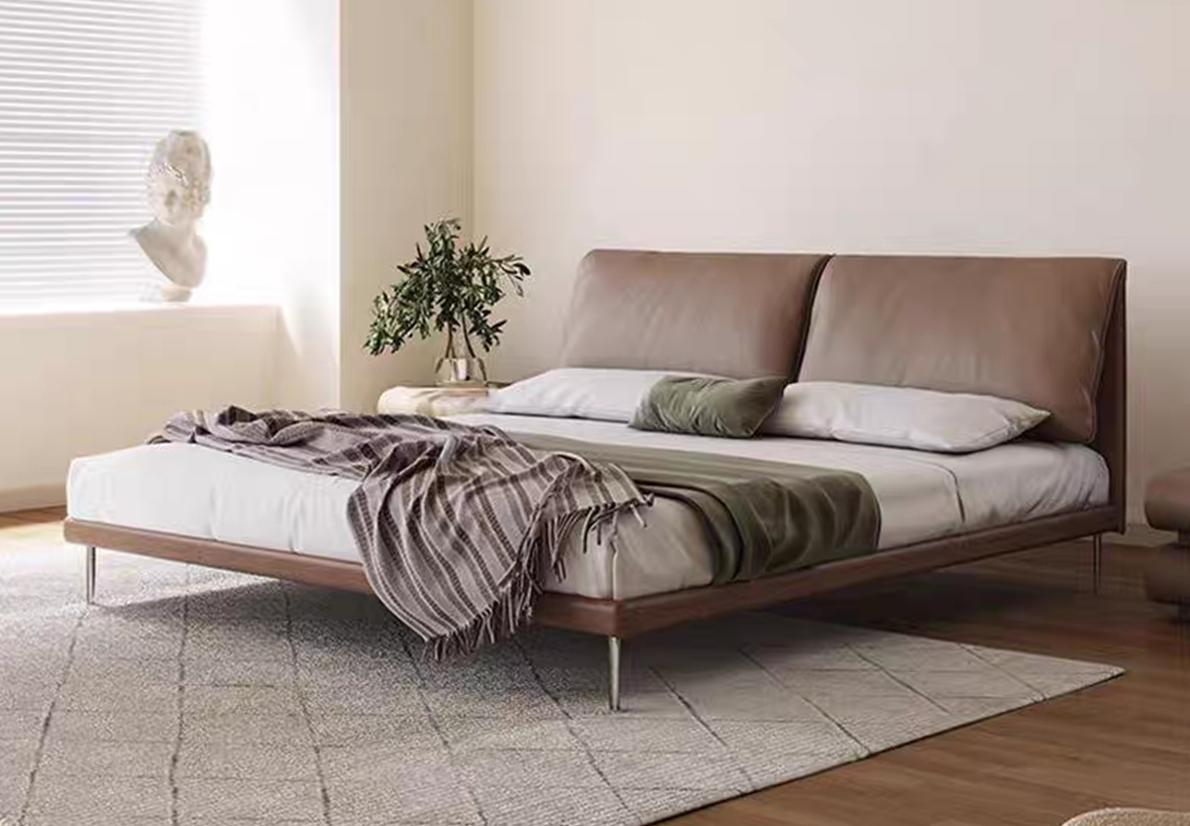 Elephant Ear Leather Bed, Italian Minimalist Design, Main Bedroom Bed, Retro Solid Wood Soft Cover Bed, Modern Minimalist Matching Edge Bed