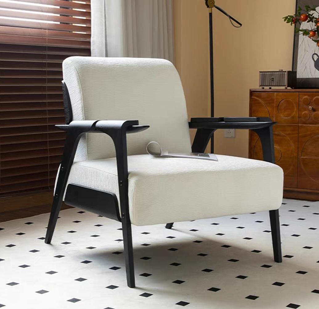 Single-person casual sofa chair, simple and elegant, for the living room and balcony. Italian-style sofa.