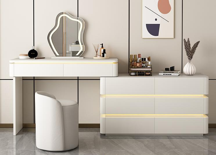 Creamy style dressing table and storage cabinet integrated into bedroom makeup table and chest of drawers. Simple and elegant, with a touch of luxury and sophistication.
