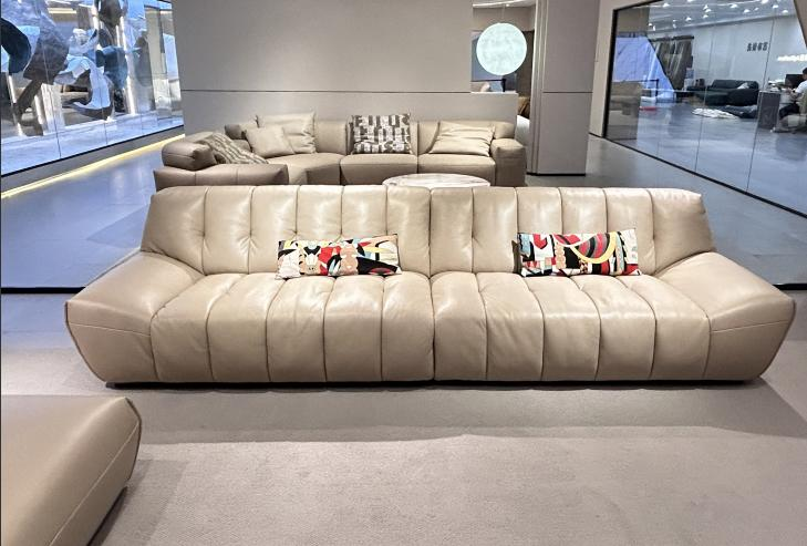 Minimalist sandblasted fabric cloud-filled frothy sofa for the living room, a light and luxurious small-sized apartment design, a straight row sofa.