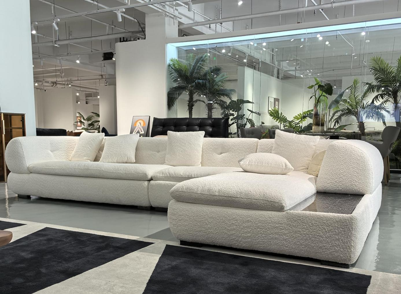 Minimalist Moon Sofa for Small-sized Households. Large penthouse in villa style. Cream color theme. Corner combination. Milotti lambskin.